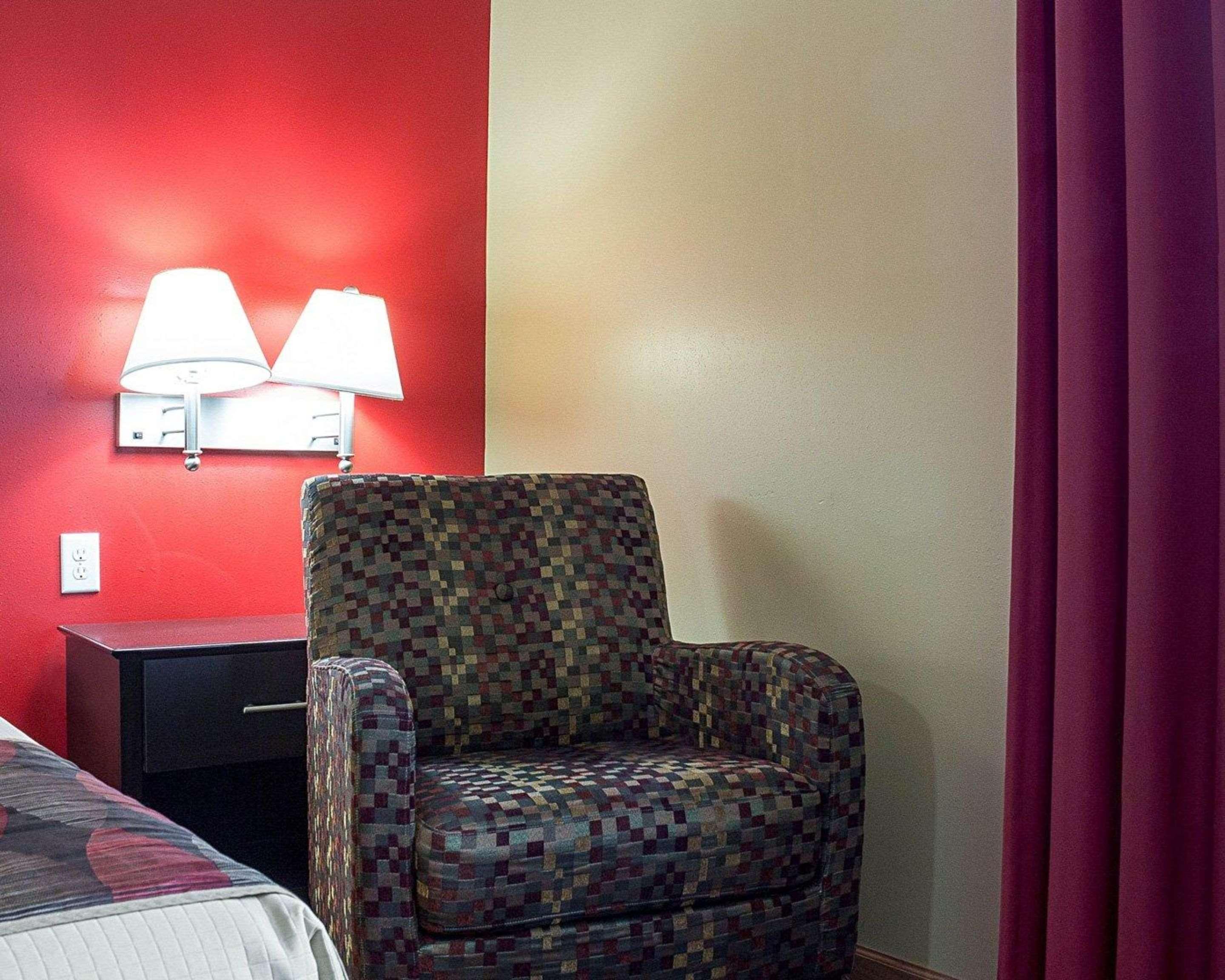 Econo Lodge Jamestown Luaran gambar