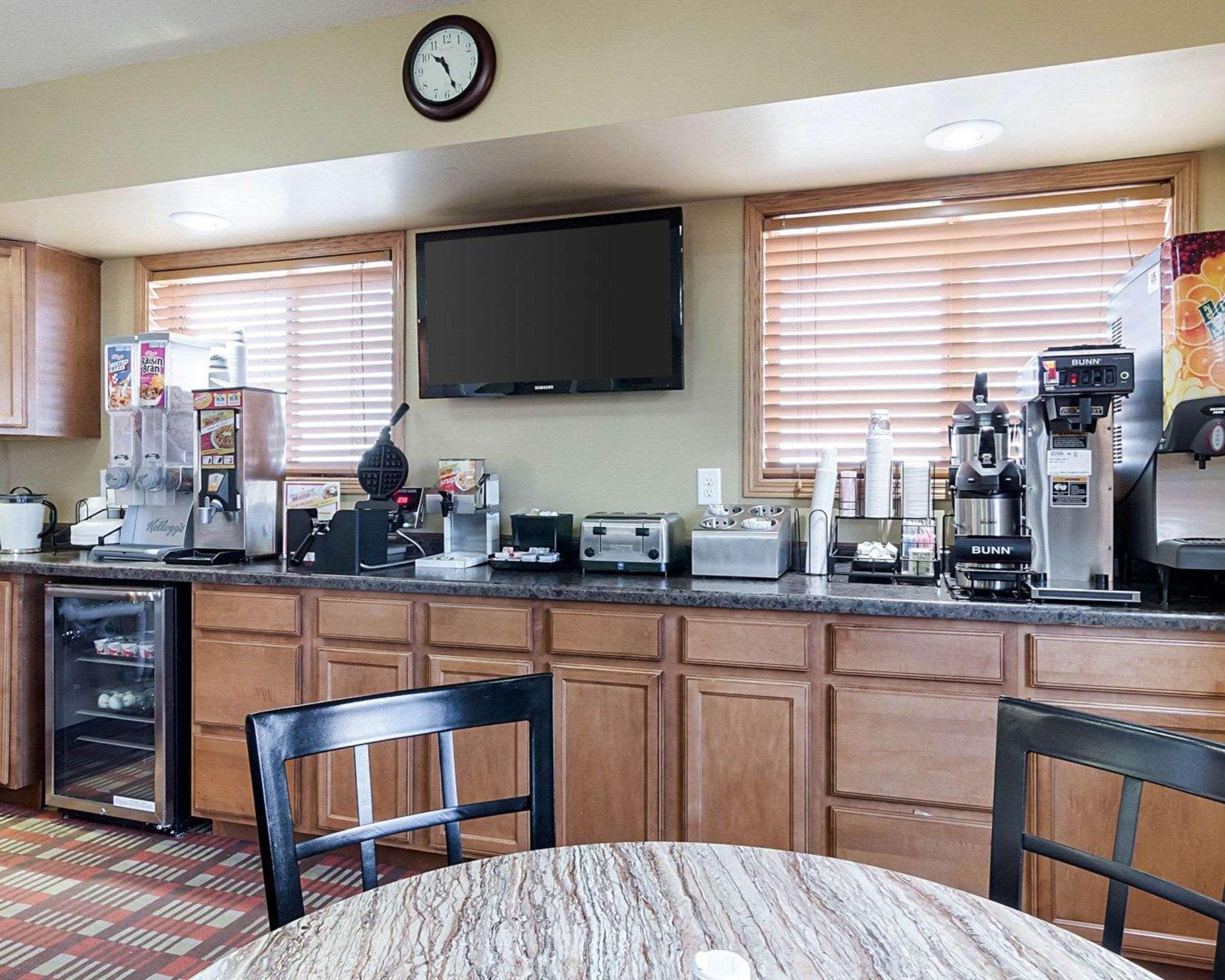 Econo Lodge Jamestown Luaran gambar